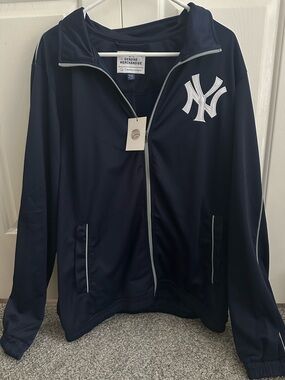 NY Yankees Genuine Merchandise Navy Jacket with White Trim